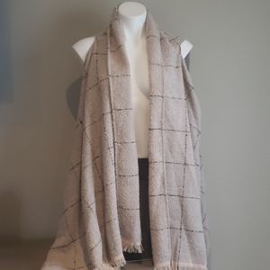 Express grid print blanket vest